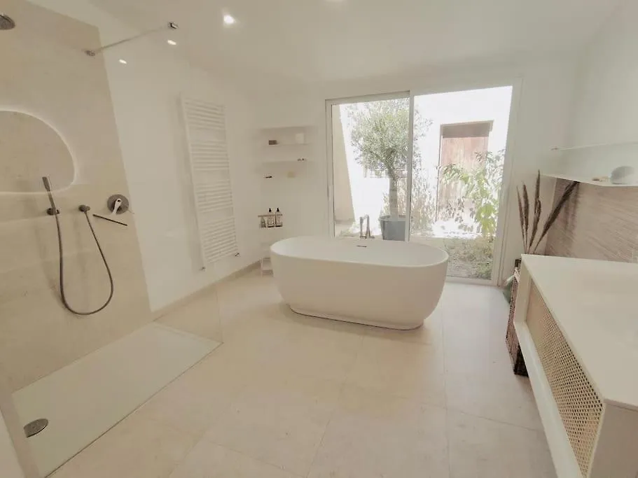 Lovely Townhouse Near St Remy Chateaurenard 0*,